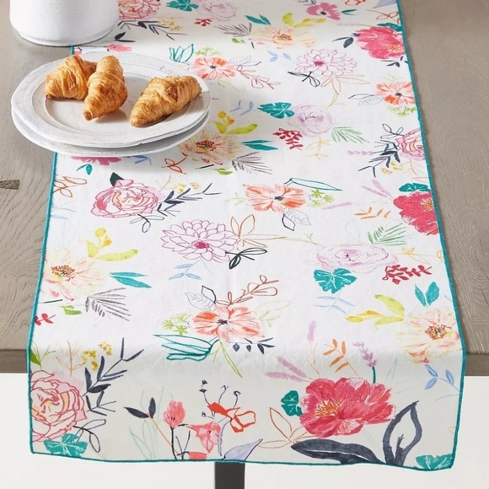 New🌟Anthropologie-Alicia Galer Juliette Table Runner